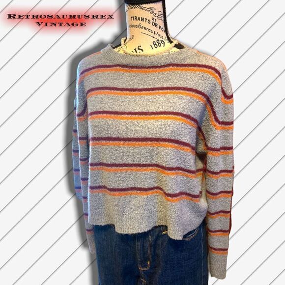 RETRO Sweater - Picture 5 of 6